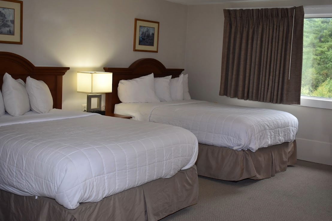 2 double bed room at Coachman Inn